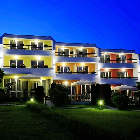 Stayinn Rainbow Houses Beachfront By Asteri Hotels Sluneční pobřeží Exteriér fotografie