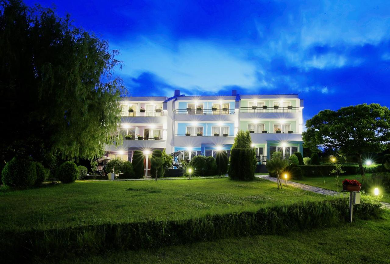 Stayinn Rainbow Houses Beachfront By Asteri Hotels Sluneční pobřeží Exteriér fotografie