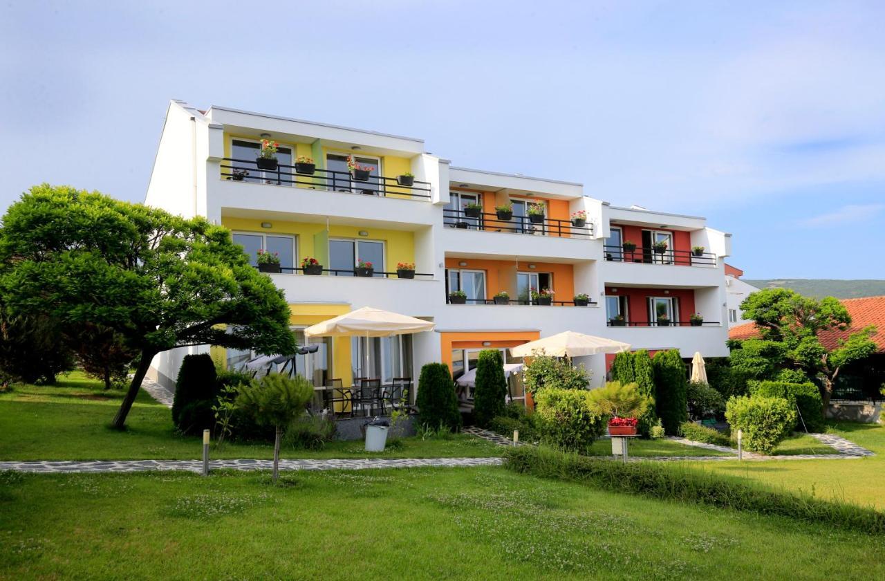 Stayinn Rainbow Houses Beachfront By Asteri Hotels Sluneční pobřeží Exteriér fotografie