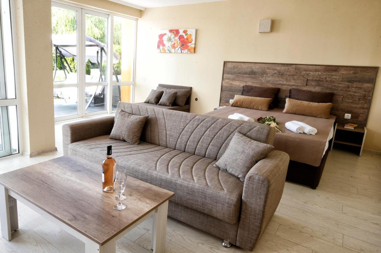 Stayinn Rainbow Houses Beachfront By Asteri Hotels Sluneční pobřeží Exteriér fotografie