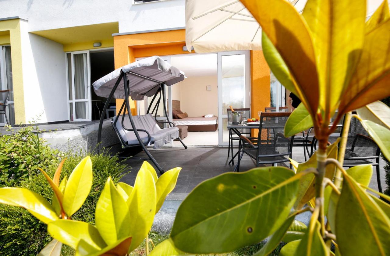 Stayinn Rainbow Houses Beachfront By Asteri Hotels Sluneční pobřeží Exteriér fotografie