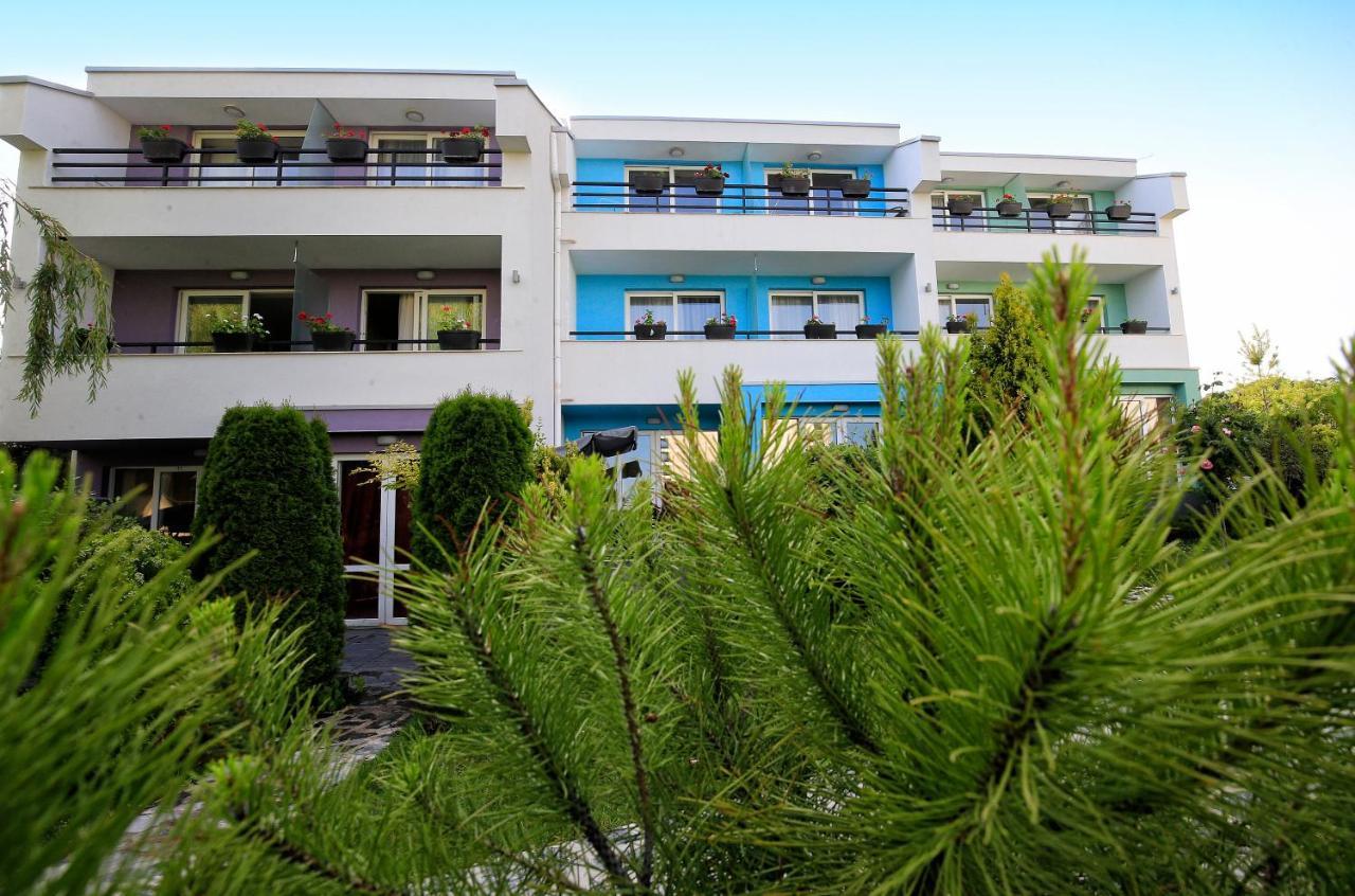 Stayinn Rainbow Houses Beachfront By Asteri Hotels Sluneční pobřeží Exteriér fotografie